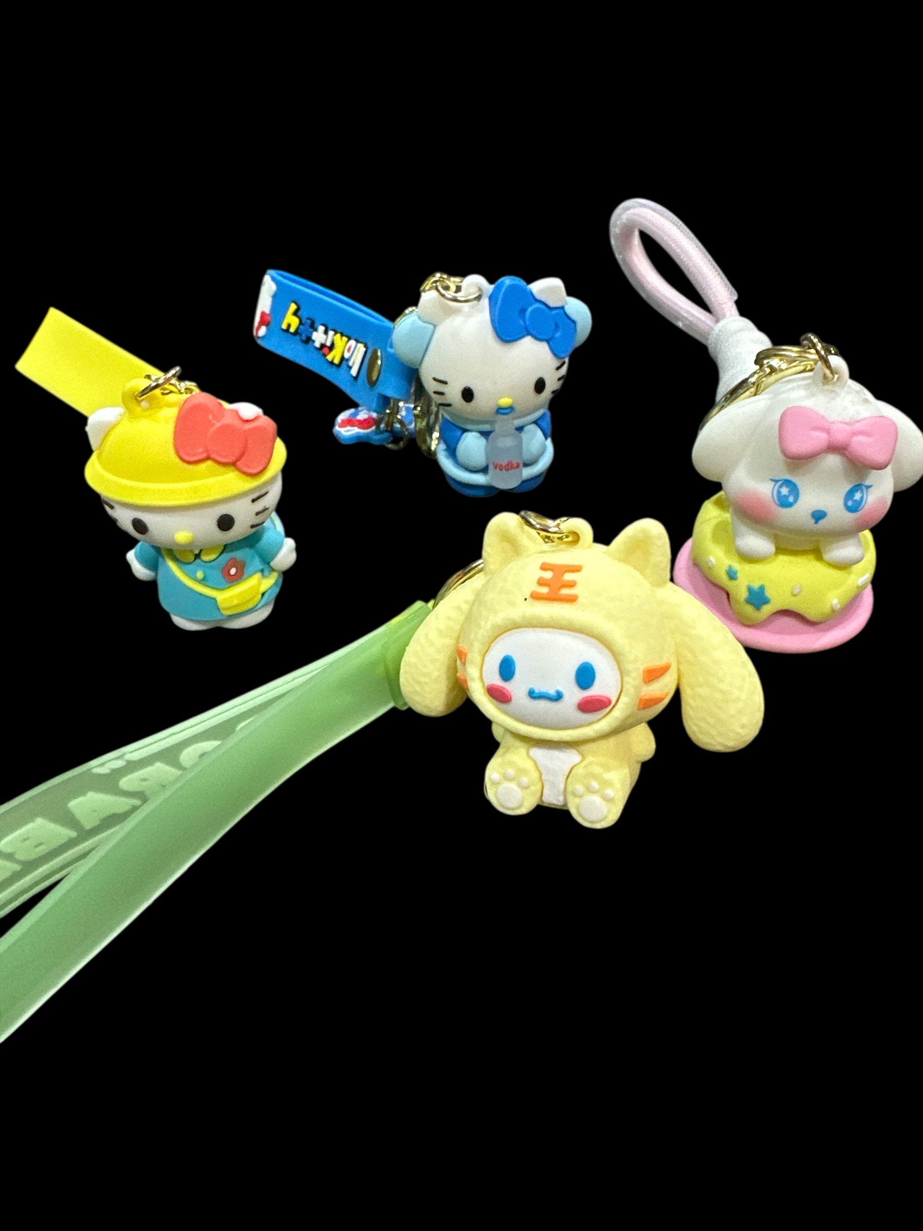 HELLO KITTY SLICON KEYCHAIN  1.5"